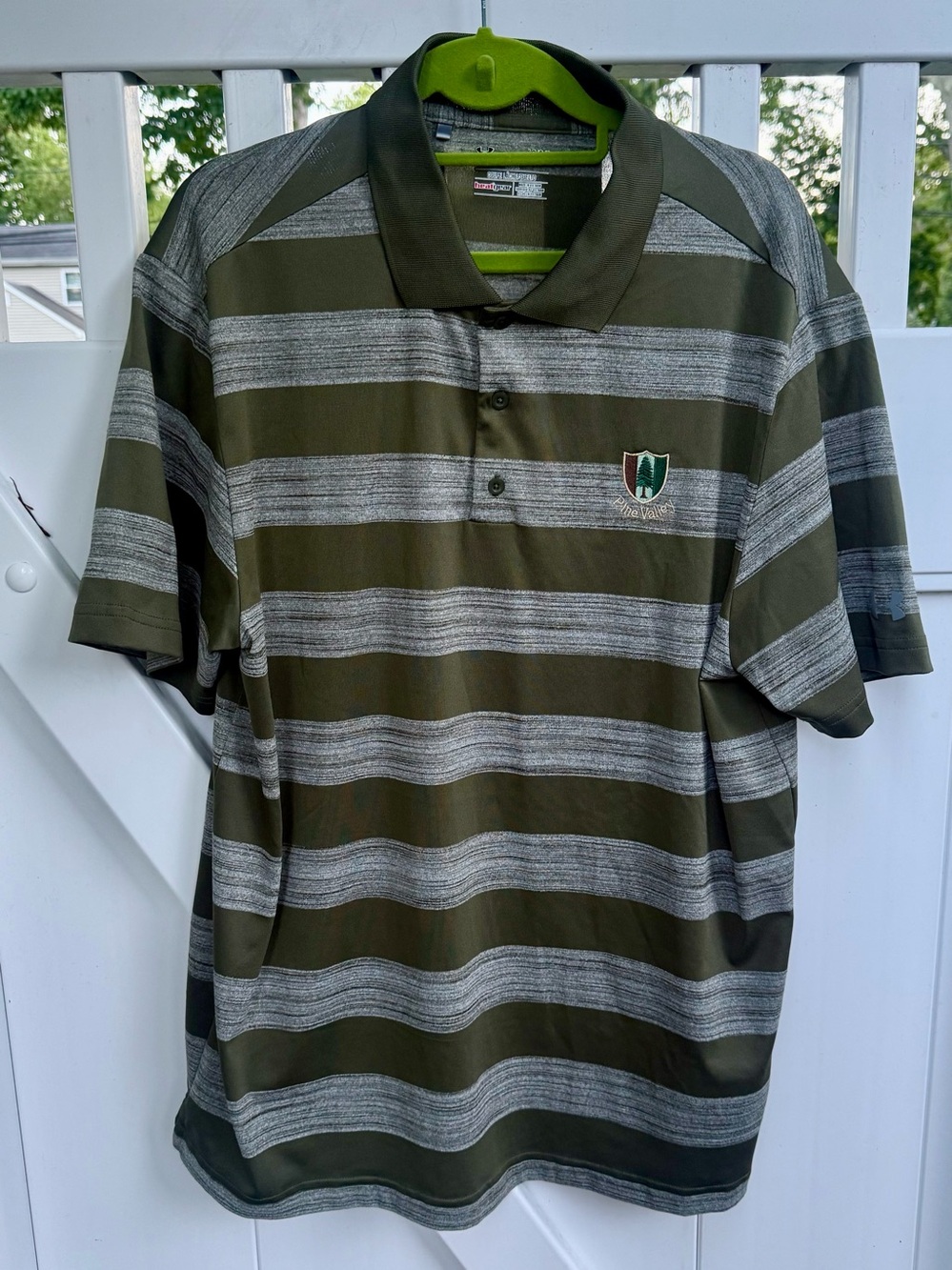 Men’s Pine Valley Golf Club Underarmor Heat Gear Golf Shirt LARGE